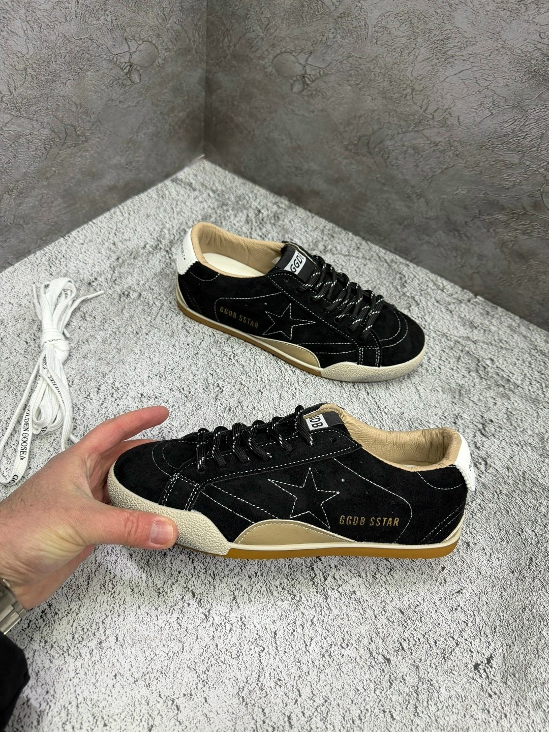 ,кеды golden goose,лаковые кроссовки golden goose,замшевые кроссовки,обуви