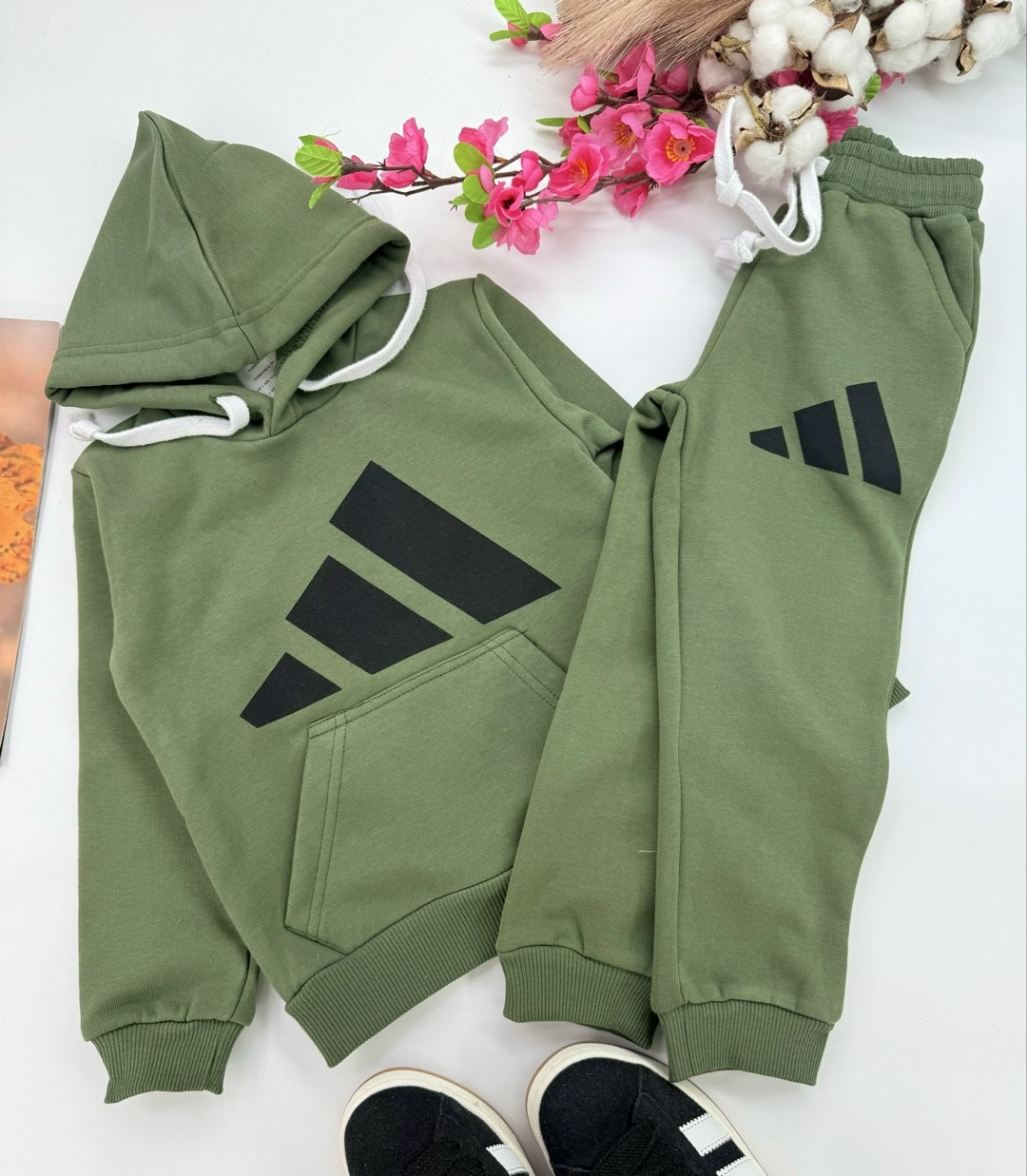adidas hoodie,костюм на флисе,спортивный костюм adidas,adidas толстовка с капюшоном,adidas originals худи хаки