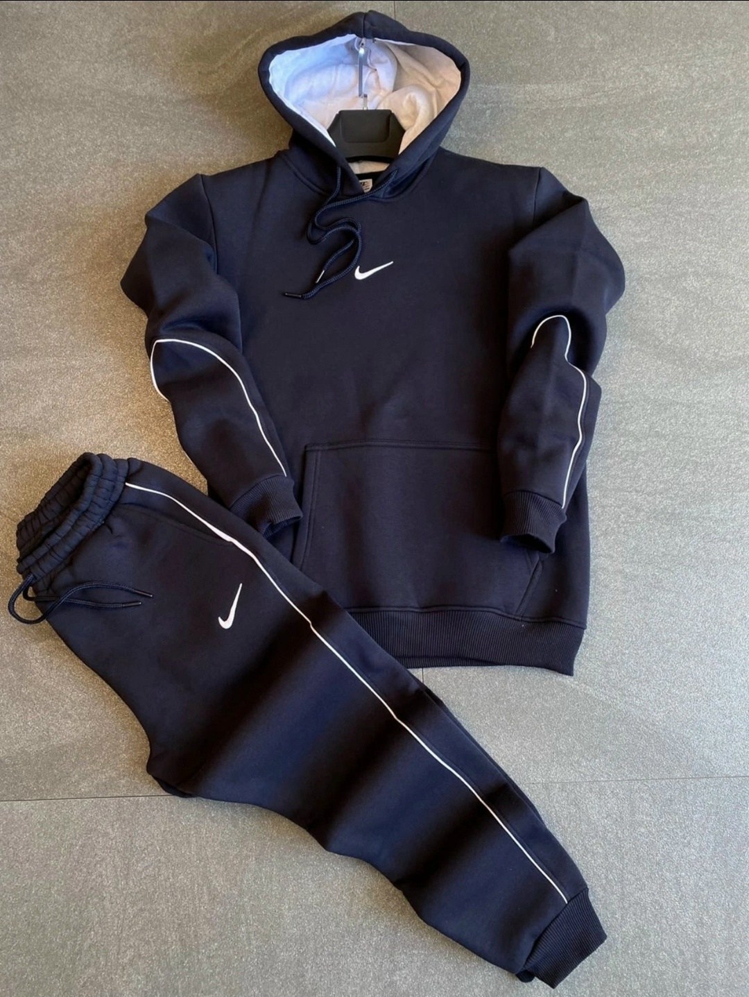 nike sportswear club fleece,спортивная толстовка,спортивные костюм,dark blue nike sweatsuit,мужская толстовка