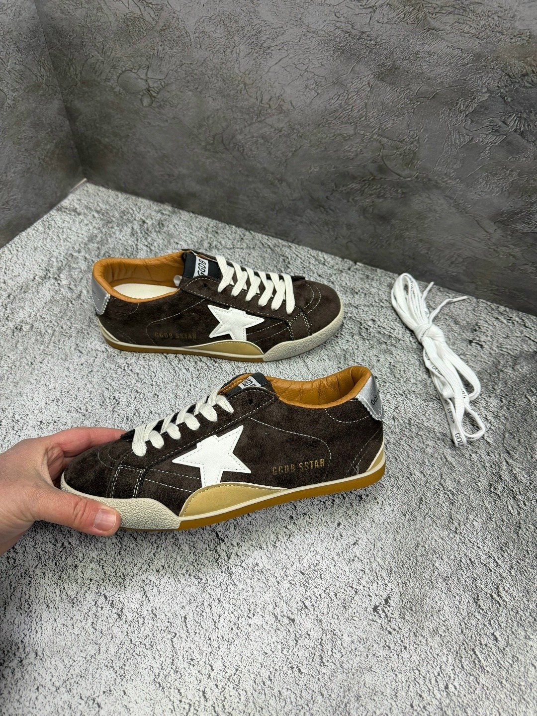 ,кеды golden goose,лаковые кроссовки golden goose,замшевые кроссовки,обуви