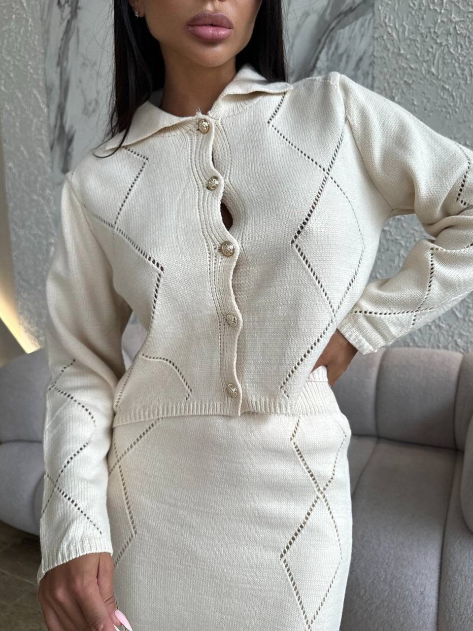 костюм бежевый,костюм с юбкой,костюм трикотажный с юбкой,костюм женский,вязаный костюм с юбкой