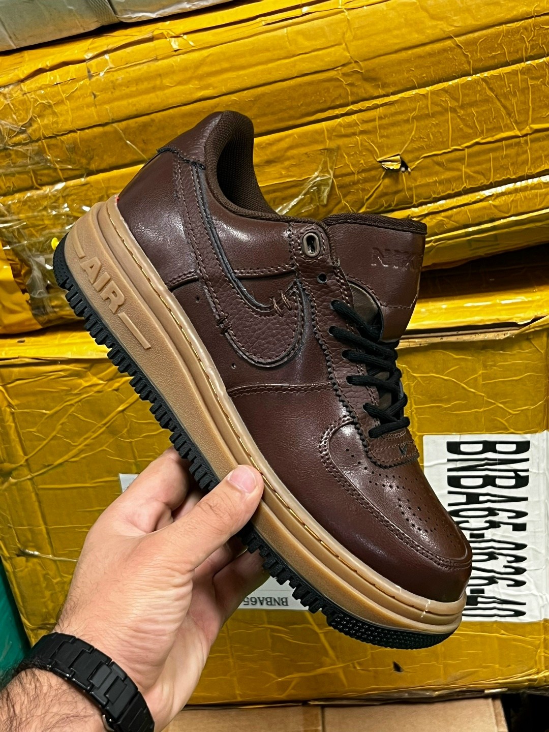 кросcовки nike air force 1,nike air force 1 low luxe,nike air force 1 luxe black gum,nike air force 1 luxe,nike air force 1