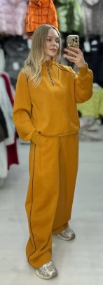 Костюм