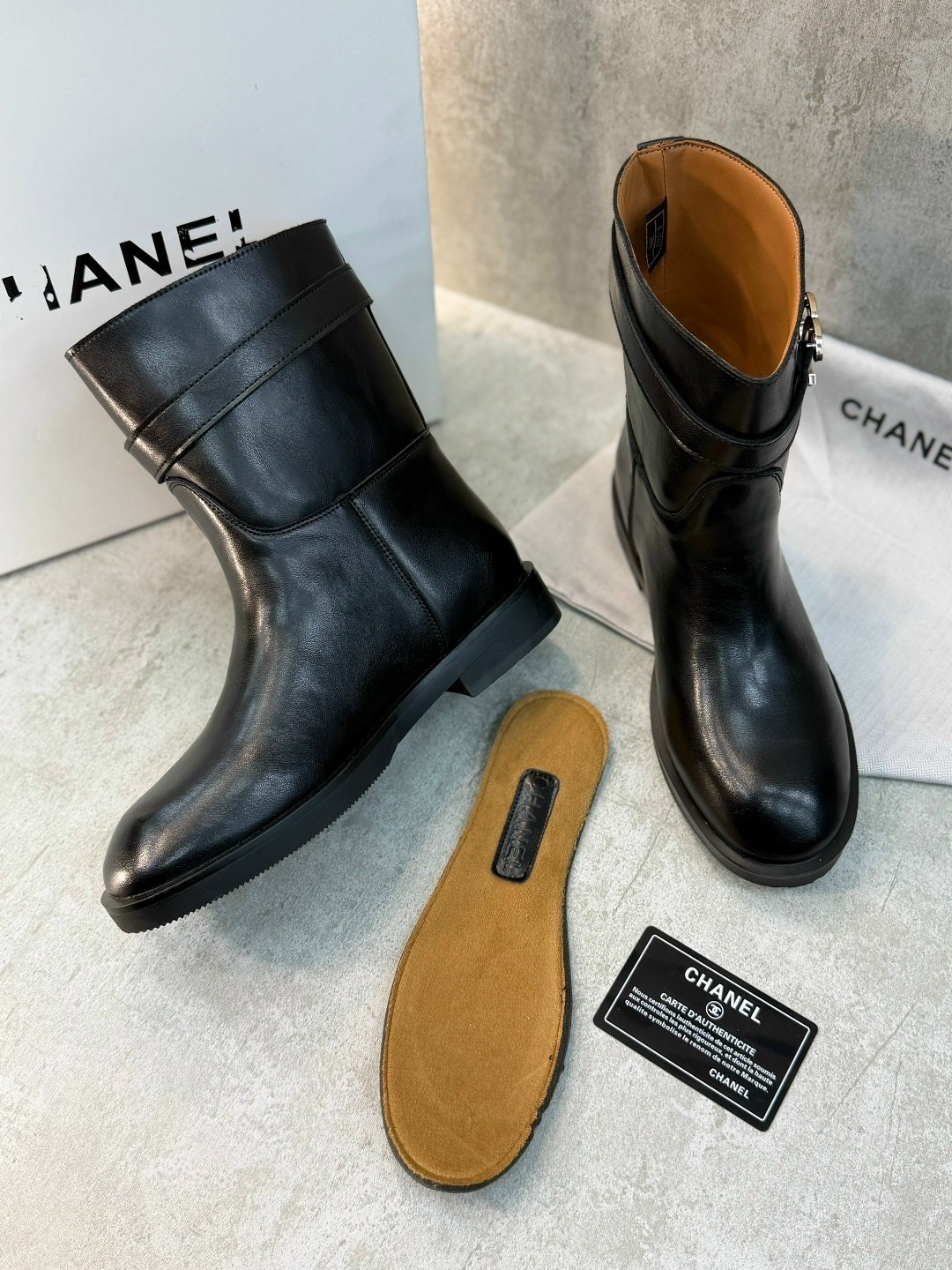 ботинки chanel,сапоги chanel,шанель сапоги женские,женские осенние сапоги chanel 2026 черные кожаные,шанель сапоги