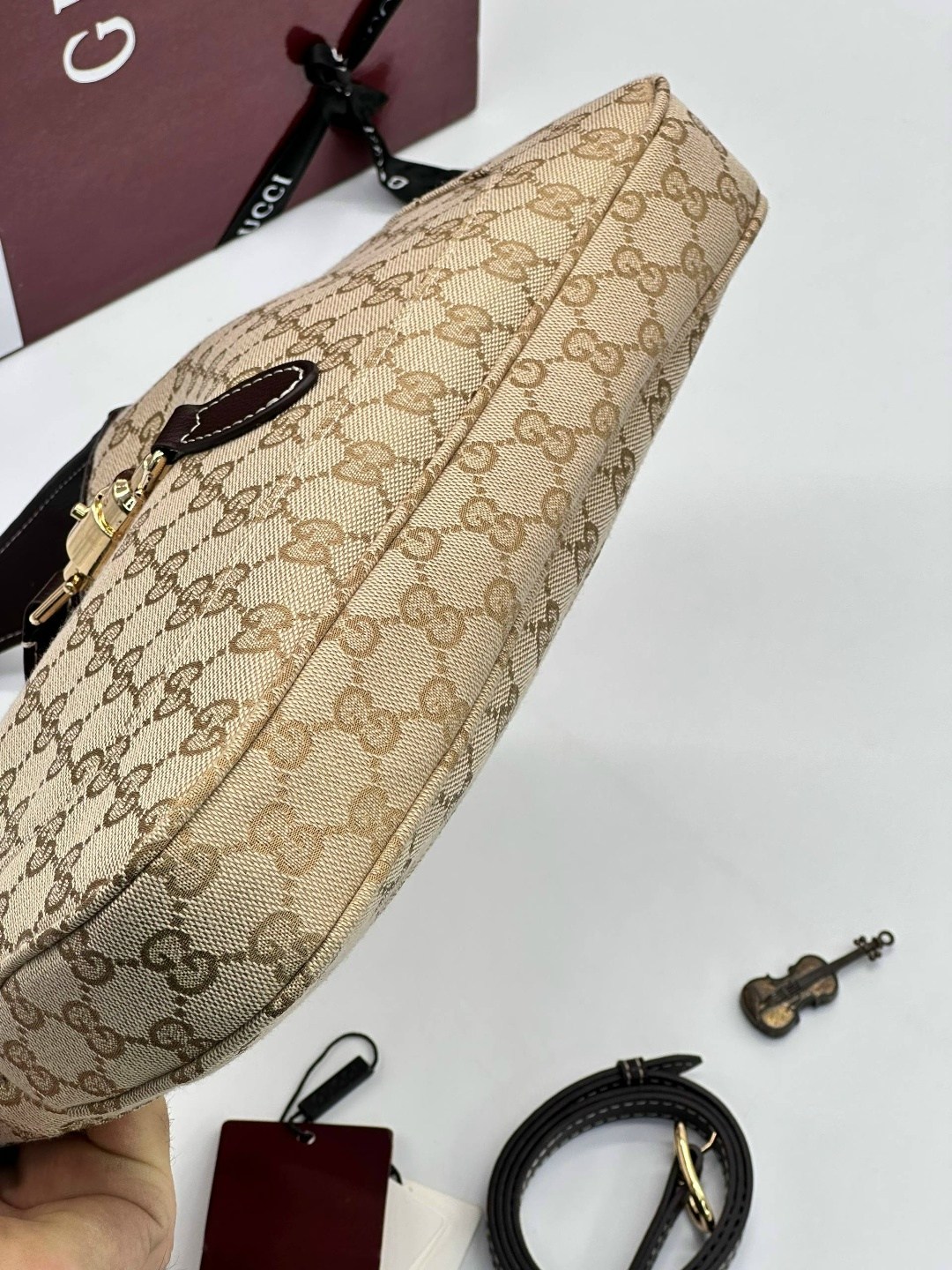 сумка gucci,женская сумка gucci,сумка гуччи хобо,гуччи сумка,женская сумка через плечо gucci