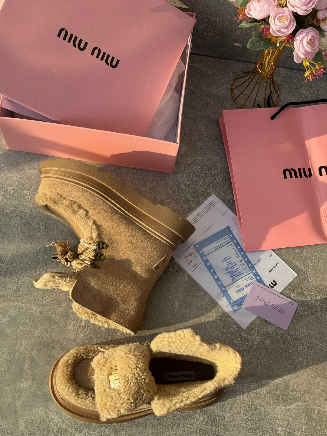 ,женские лоферы с мехом miu miu,зимняя  женская,лоферы на меху,женские угги