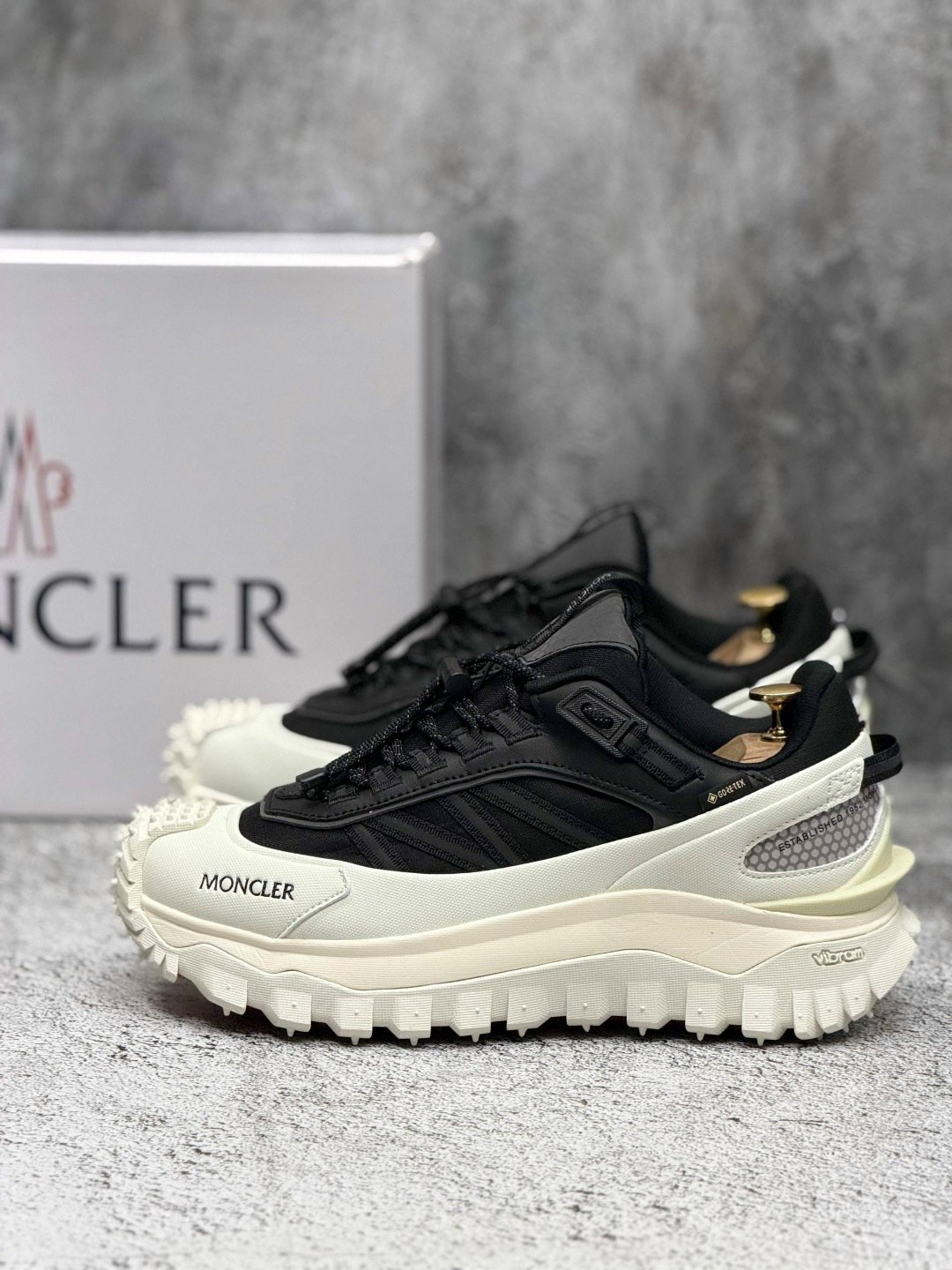 кроссовки moncler,кроссовки moncler trailgrip gtx trainers белый черный,монклер кроссовки,кроссовки moncler trailgrip gtx,moncler trailgrip gtx