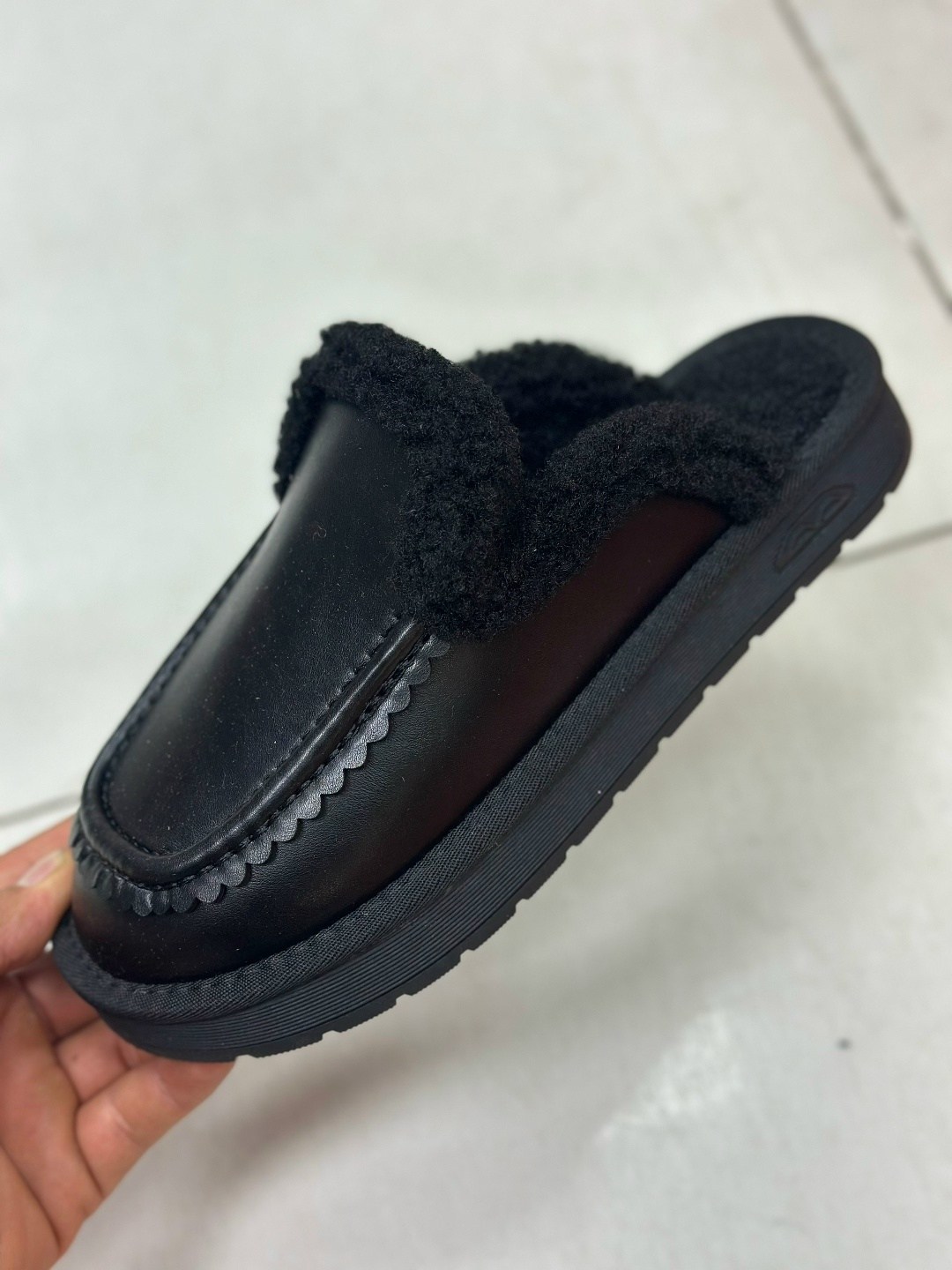 ,угги домашние мужские,теплые тапочки,зимние тапочки,угги ugg