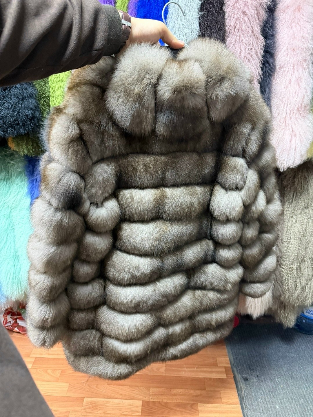 короткие шубы из куницы,шуба из песца,шуба соболь,короткая шуба из куницы с английским воротником,шуба песец