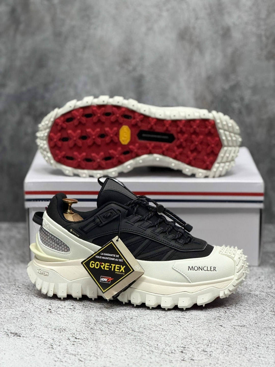 кроссовки moncler,кроссовки moncler trailgrip gtx trainers белый черный,монклер кроссовки,кроссовки moncler trailgrip gtx,moncler trailgrip gtx