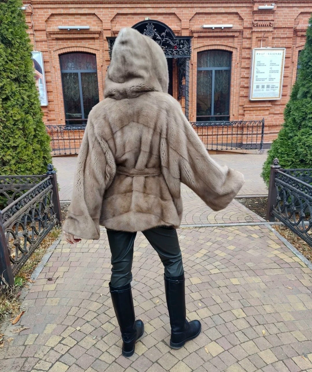 норковая шуба,короткая норковая шуба,шуба из норки,норковая шуба в цвете графит,норковая шуба кимоно