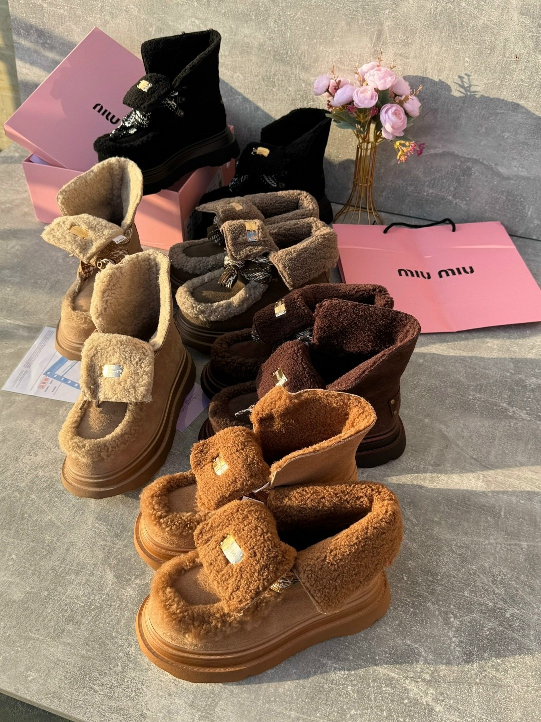 ,угги женские,ботинки miu miu,ботинки с мехом,женские ботинки miu miu зимние
