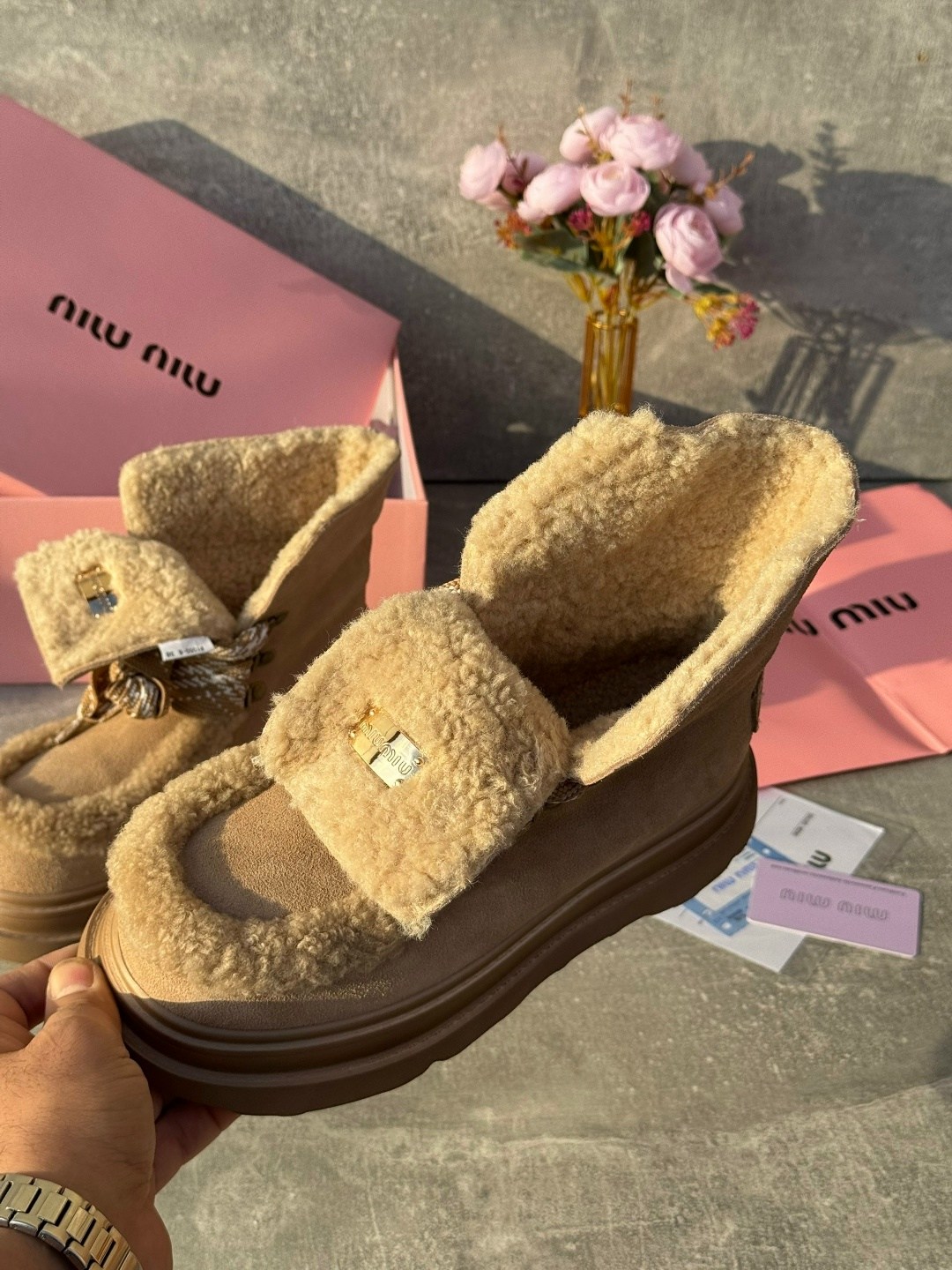 ,женские лоферы с мехом miu miu,зимняя  женская,лоферы на меху,женские угги