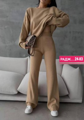 Костюм