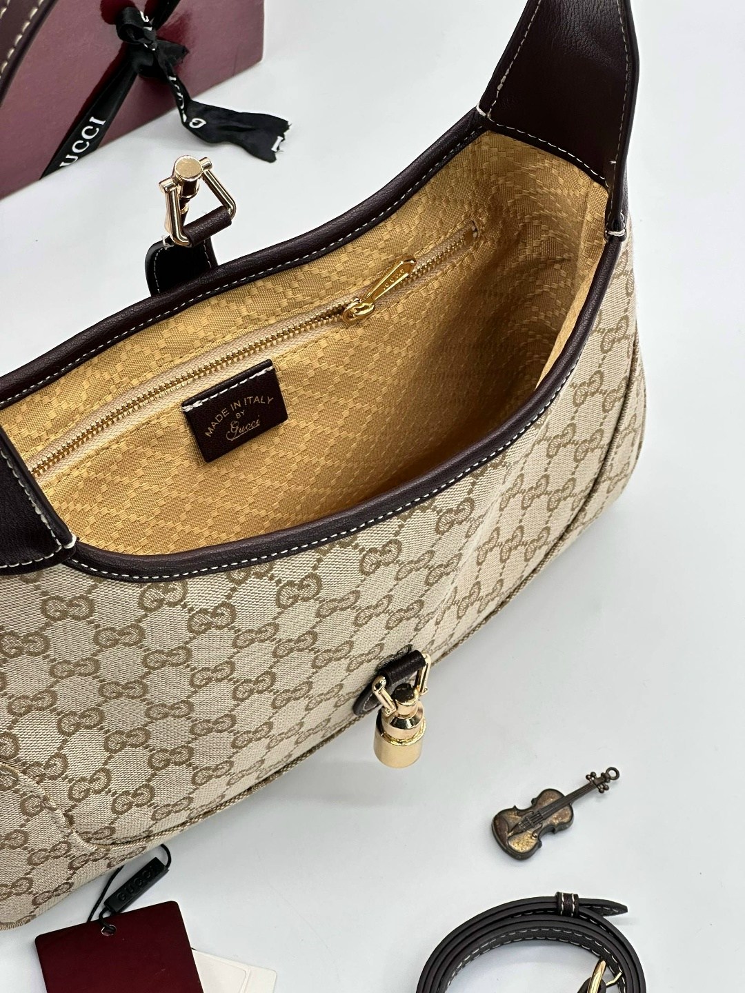 сумка gucci,женская сумка gucci,сумка гуччи хобо,гуччи сумка,женская сумка через плечо gucci