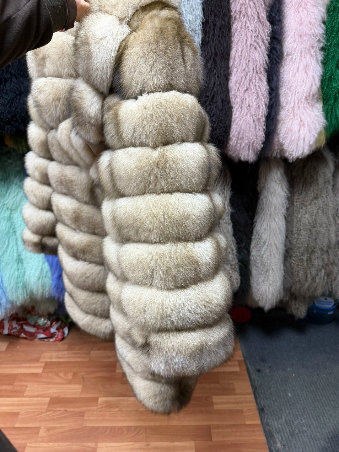 шуба из куницы,короткие шубы из куницы,шуба из песца,шуба соболь,шуба песец