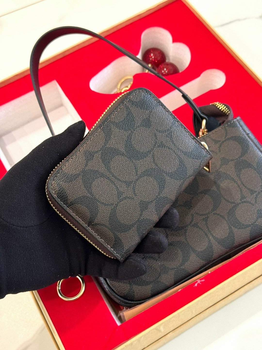 сумка на плечо coach,coach сумка,женская сумка coach,женская сумка-кошелек через плечо coach,coach totes cope 1:1 2026 женская сумка-кошелек через плечо