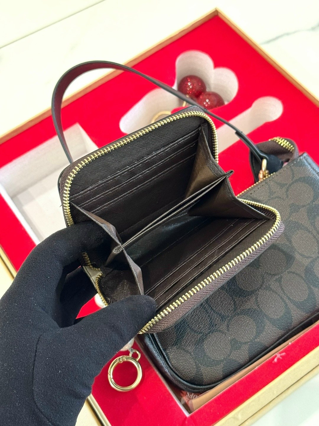 сумка на плечо coach,coach сумка,женская сумка coach,женская сумка-кошелек через плечо coach,coach totes cope 1:1 2026 женская сумка-кошелек через плечо