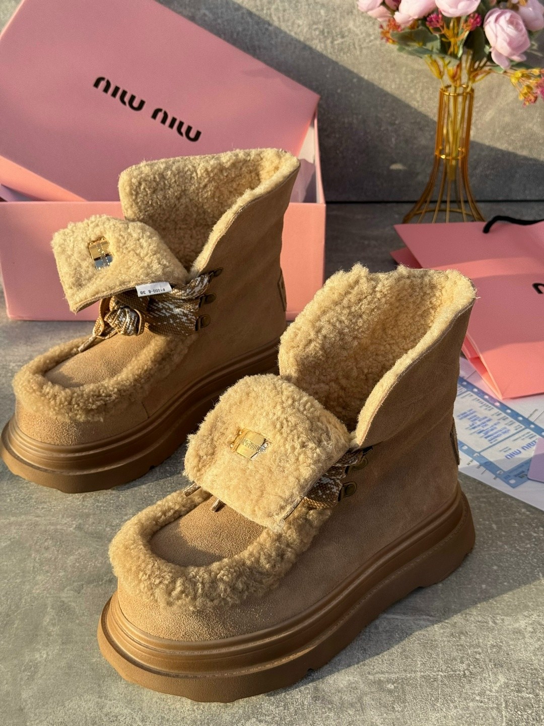 ,женские лоферы с мехом miu miu,зимняя  женская,лоферы на меху,женские угги