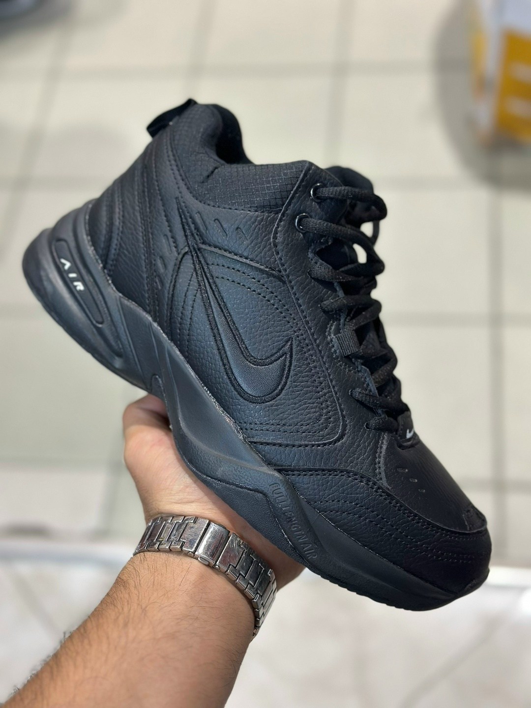 кроссовки nike air monarch,кроссовки nike air monarch iv,мужские кроссовки nike air monarch iv,nike air monarch,кроссовки