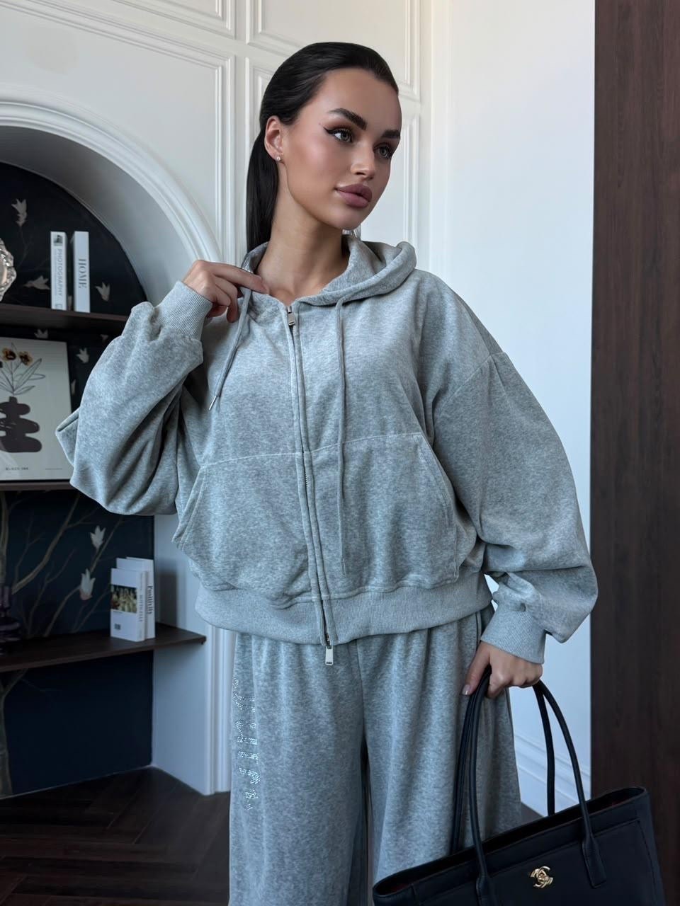 велюровый костюм,спортивный велюровый костюм с джоггерами cosmo brand,велюровый костюм женский,велюровый спортивный костюм