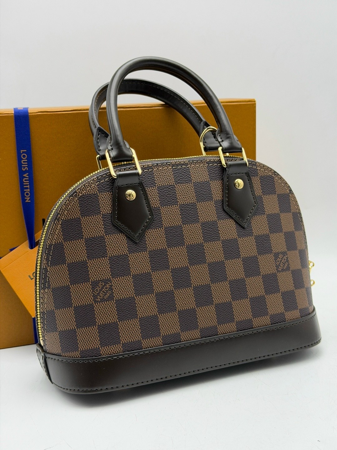 сумка louis vuitton,сумка louis vuitton женская,сумка alma bb от louis vuitton,женская сумка louis vuitton alma,сумка louis vuitton alma bb