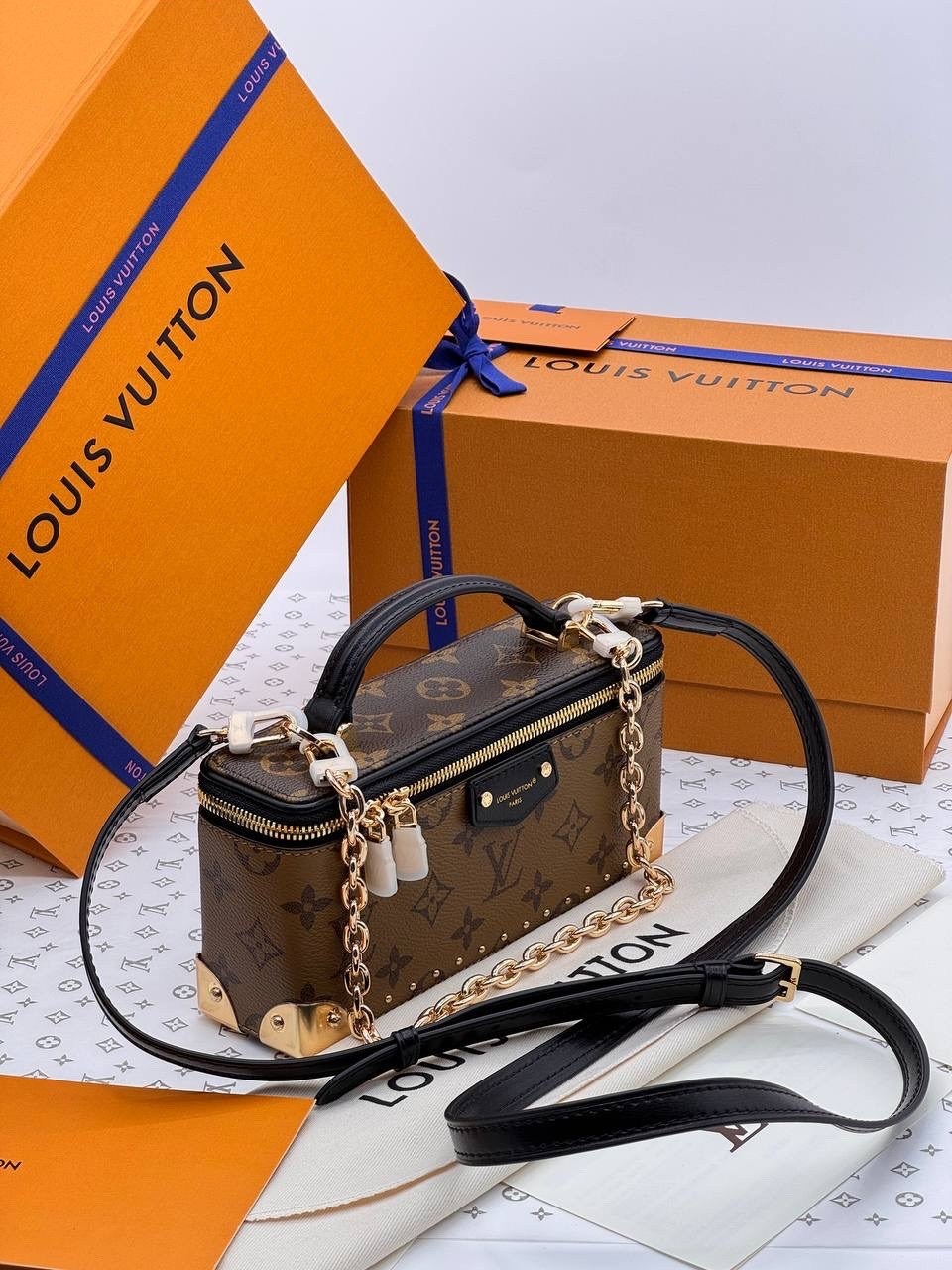женская сумка louis vuitton,louis vuitton сумка на плечо,сумка louis vuitton,модная женская сумка,сумка женская брендовая