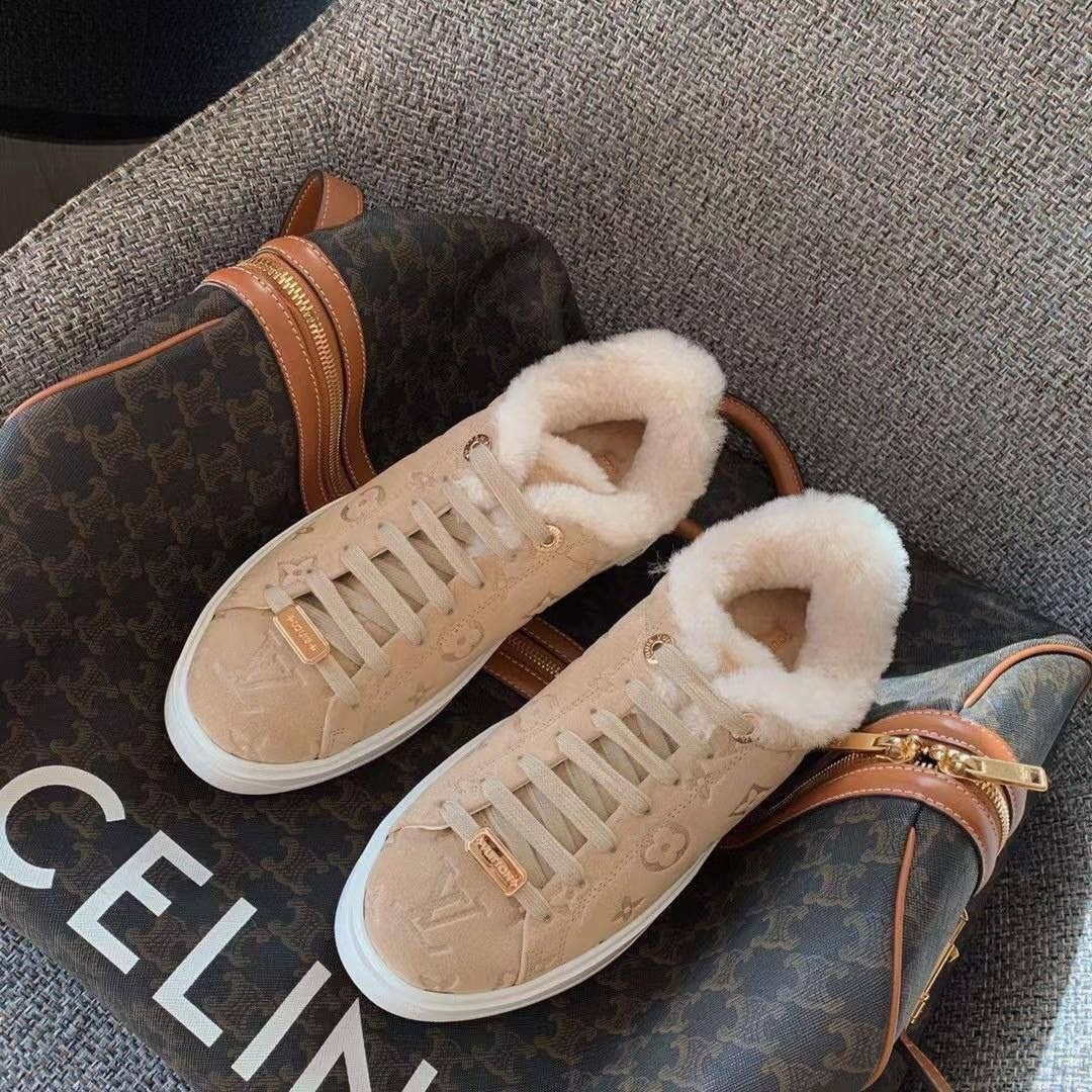 кроссовки женские louis vuitton,кеды louis vuitton time out зимние бежевые,louis vuitton зимние кроссовки,кроссовки зимние женские louis vuitton,женские зимние кеды louis vuitton 2026 бежевые