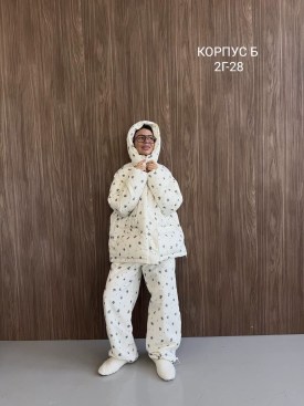 Костюм