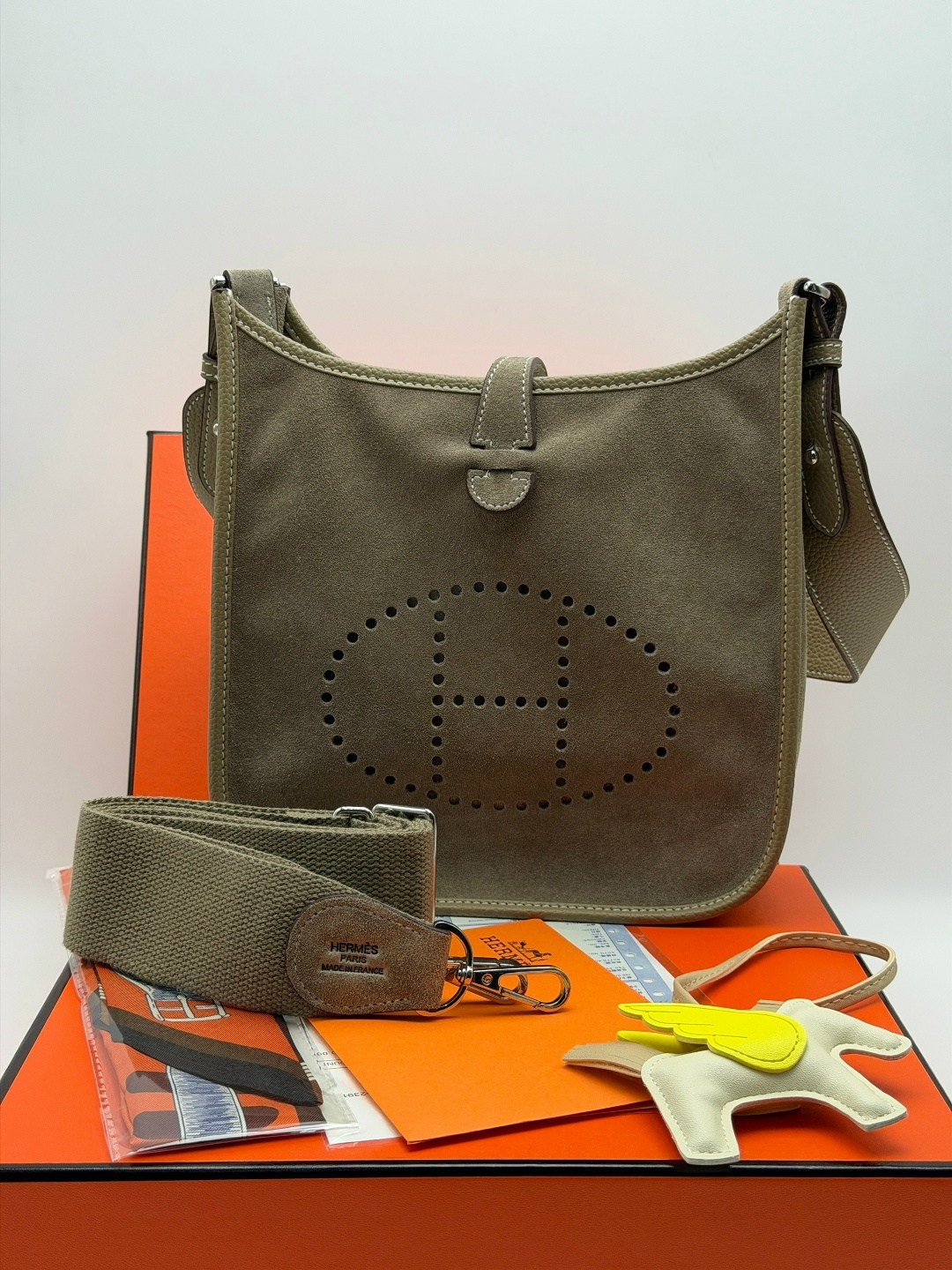 hermes сумка,сумка женская hermes,сумка hermes evelyne,эрмес сумка,сумка hermes через плечо