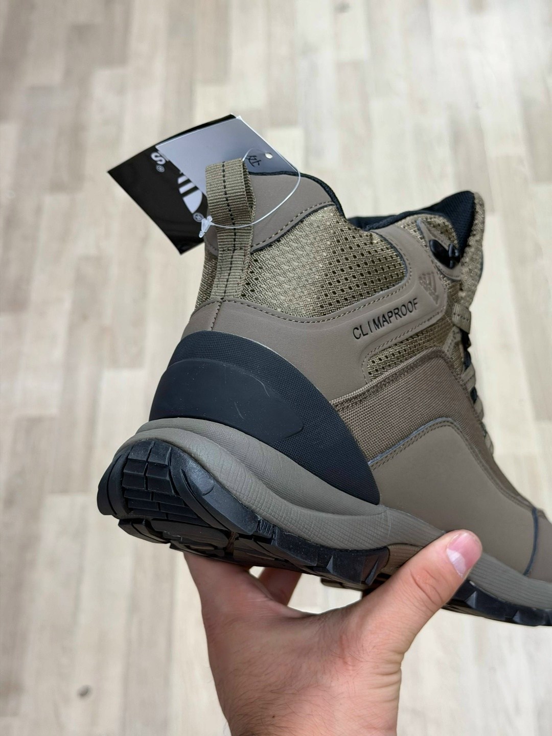 зимние кроссовки adidas,кроссовки мужские зимние adidas,мужская  кроссовки,кроссовки adidas climaproof,кроссовки зимние мужские адидас