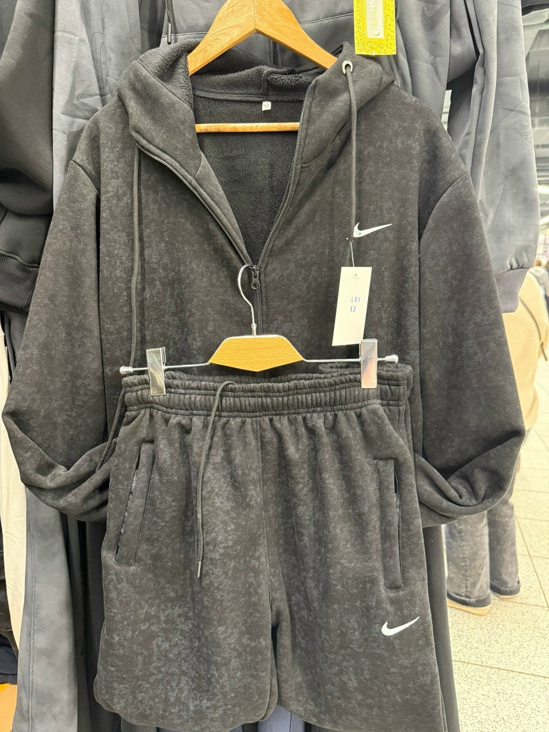 спортивный костюм nike на флисе,спортивный костюм nike,флисовый костюм nike,спортивный костюм для мужчин,спортивные костюмы найк