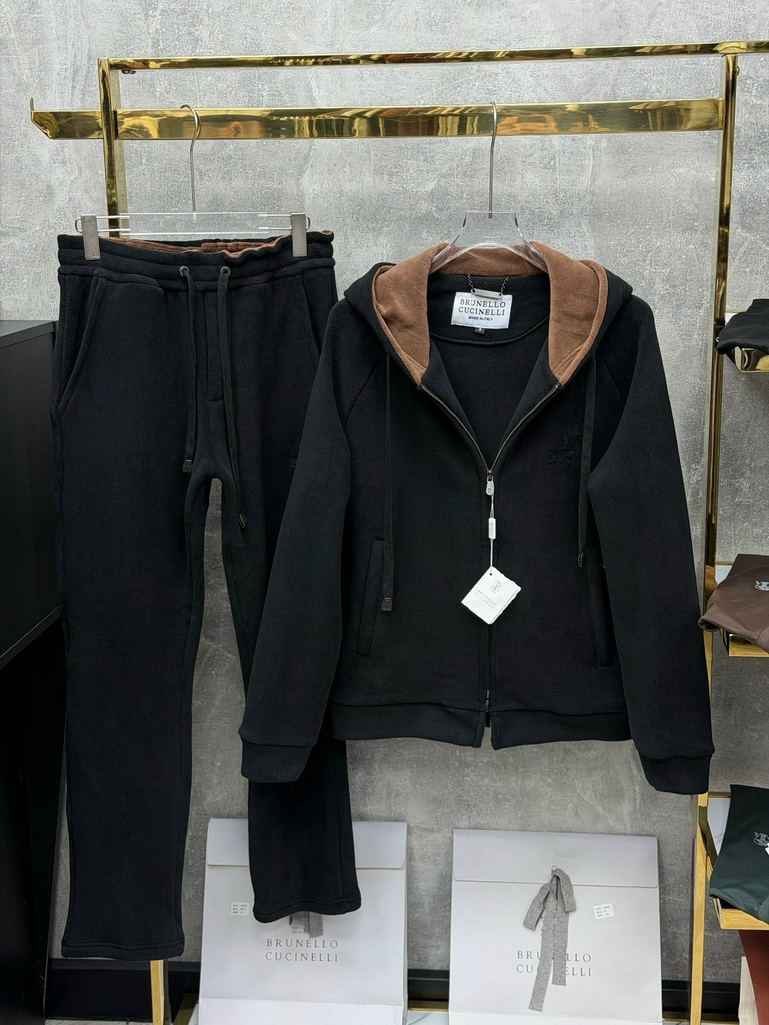 спортивный костюм brunello cucinelli,спортивный костюм brunello,костюм спортивный,мужские спортивные костюмы,костюм brunello cucinelli