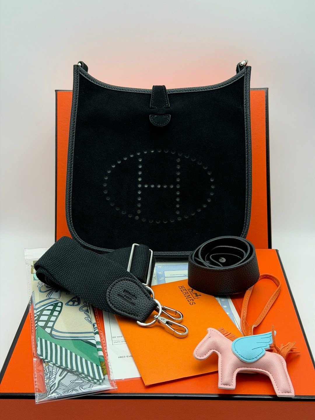 hermes сумка,сумка женская hermes,сумка hermes evelyne,эрмес сумка,сумка hermes через плечо