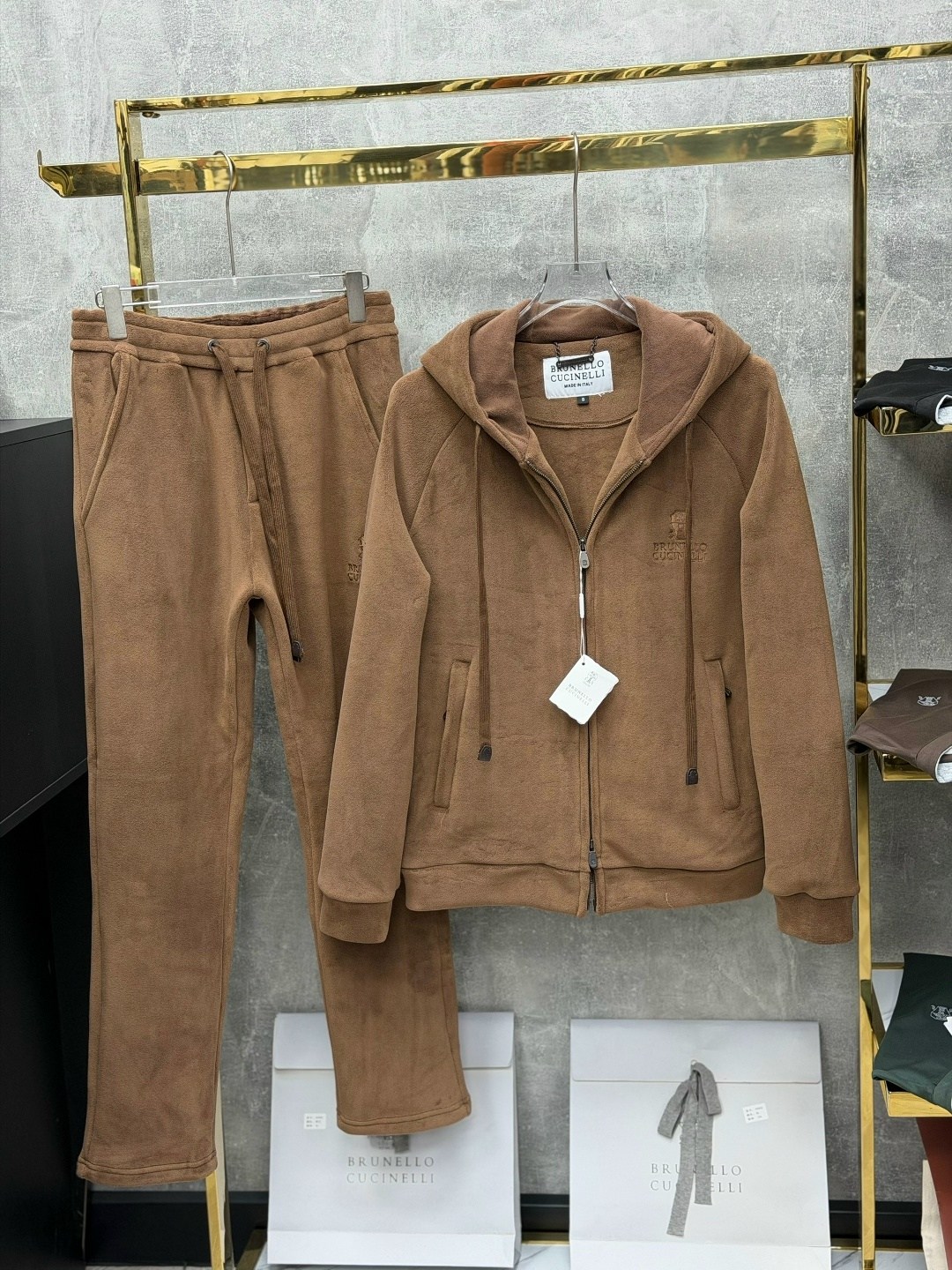 спортивные костюмы на флисе,спортивный костюм loro piana,спортивный костюм мужской dior кашемир,спортивный костюм,костюм женский на флисе