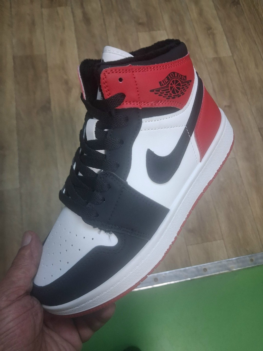 nike air jordan 1 mid,air jordan 1 mid college grey,nike air jordan 1 mid se,nike air jordan 1,air jordan 1 mid