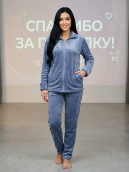 Костюм