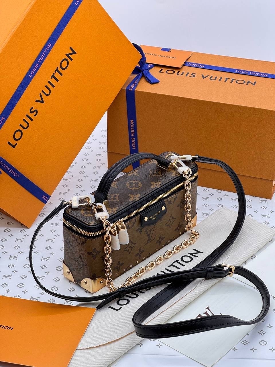 женская сумка louis vuitton,louis vuitton сумка на плечо,сумка louis vuitton,модная женская сумка,сумка женская брендовая