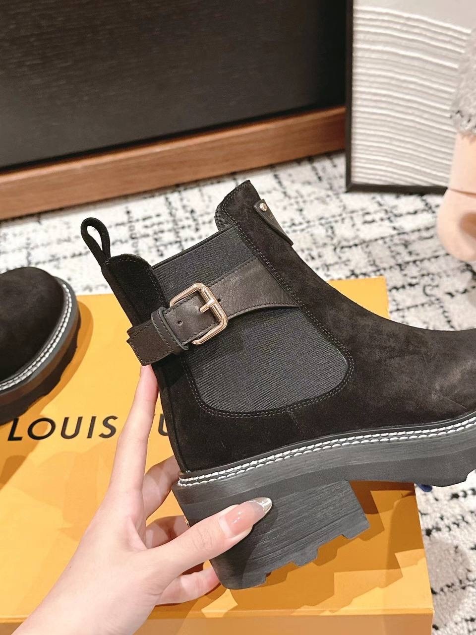 ботинки louis vuitton,ботинки женские,,замшевые ботинки,ботинки