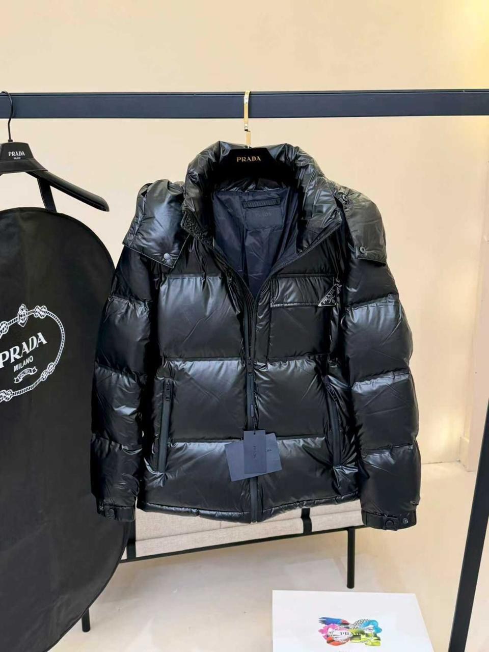 пуховик prada,moncler женский пуховик,пуховик куртка,прада серый пуховик,пуховик