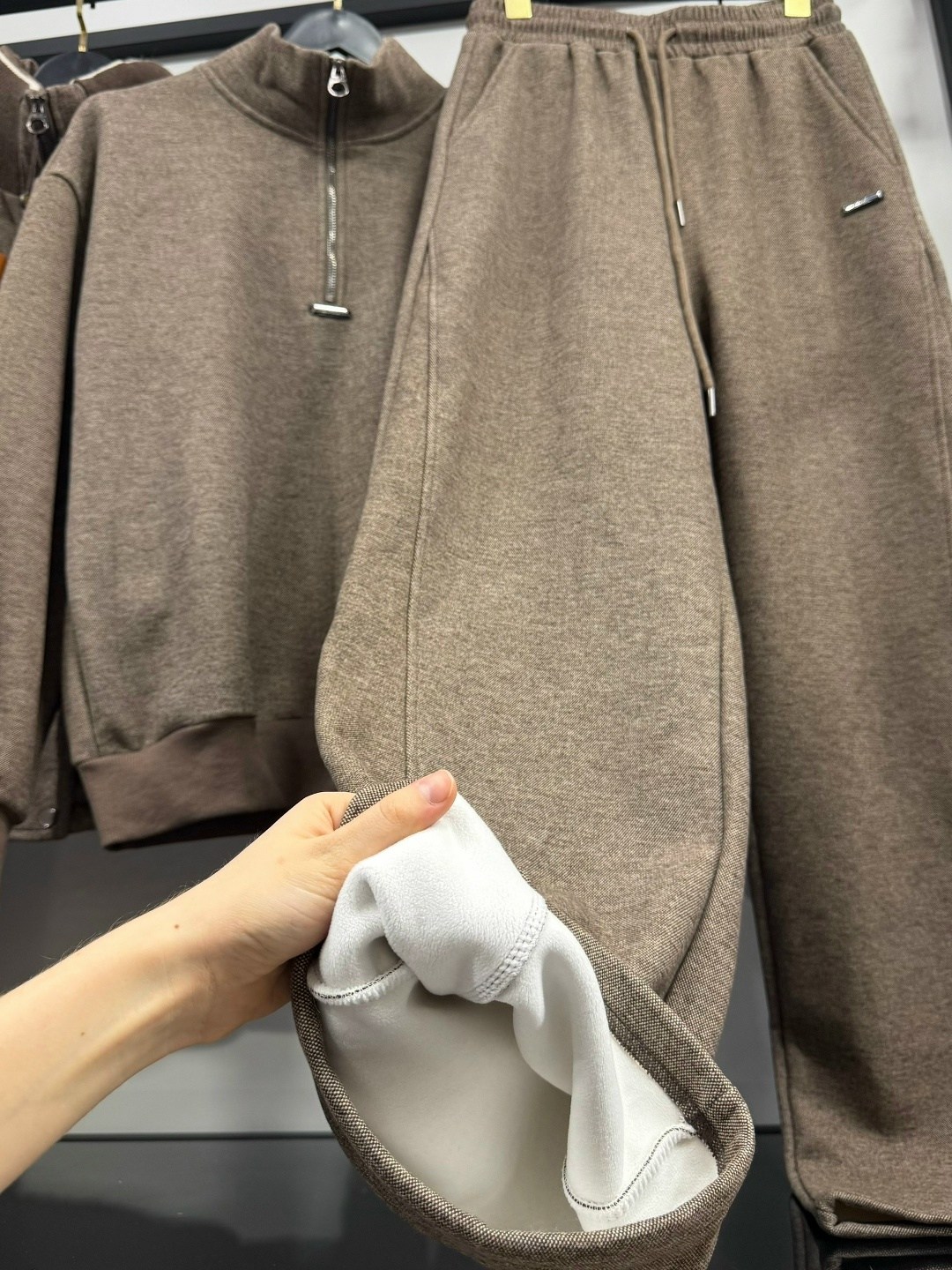 кашемировый костюм loro piana,костюм loro piana,костюм спортивный loro piana,теплый костюм,костюм тройка