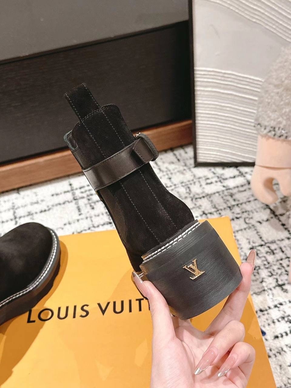 ботинки louis vuitton,ботинки женские,,замшевые ботинки,ботинки