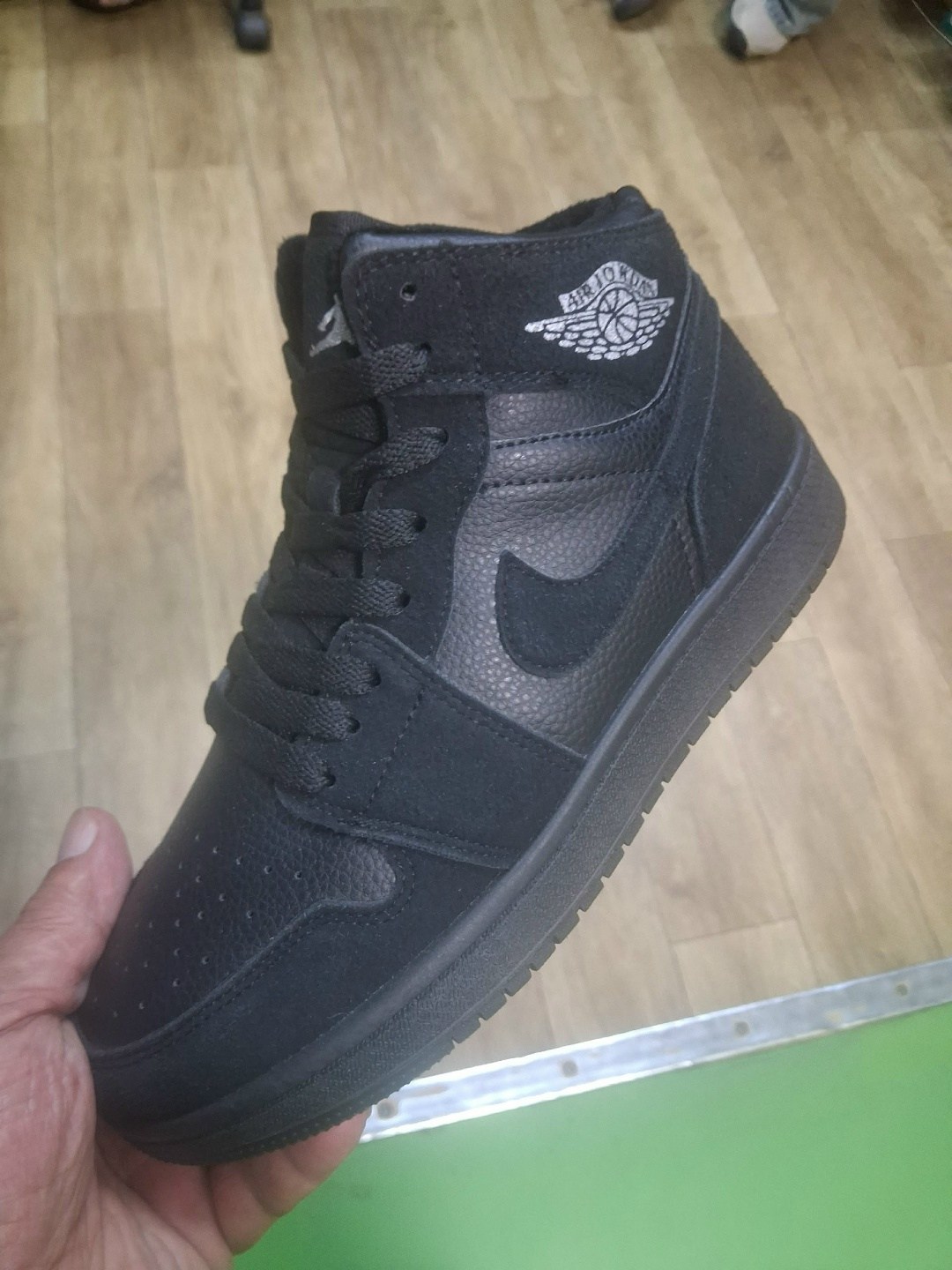nike air jordan 1 mid,air jordan 1 mid college grey,nike air jordan 1 mid se,nike air jordan 1,air jordan 1 mid
