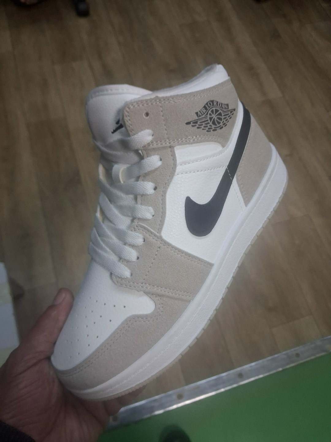 nike air jordan 1 mid,air jordan 1 mid college grey,nike air jordan 1 mid se,nike air jordan 1,air jordan 1 mid