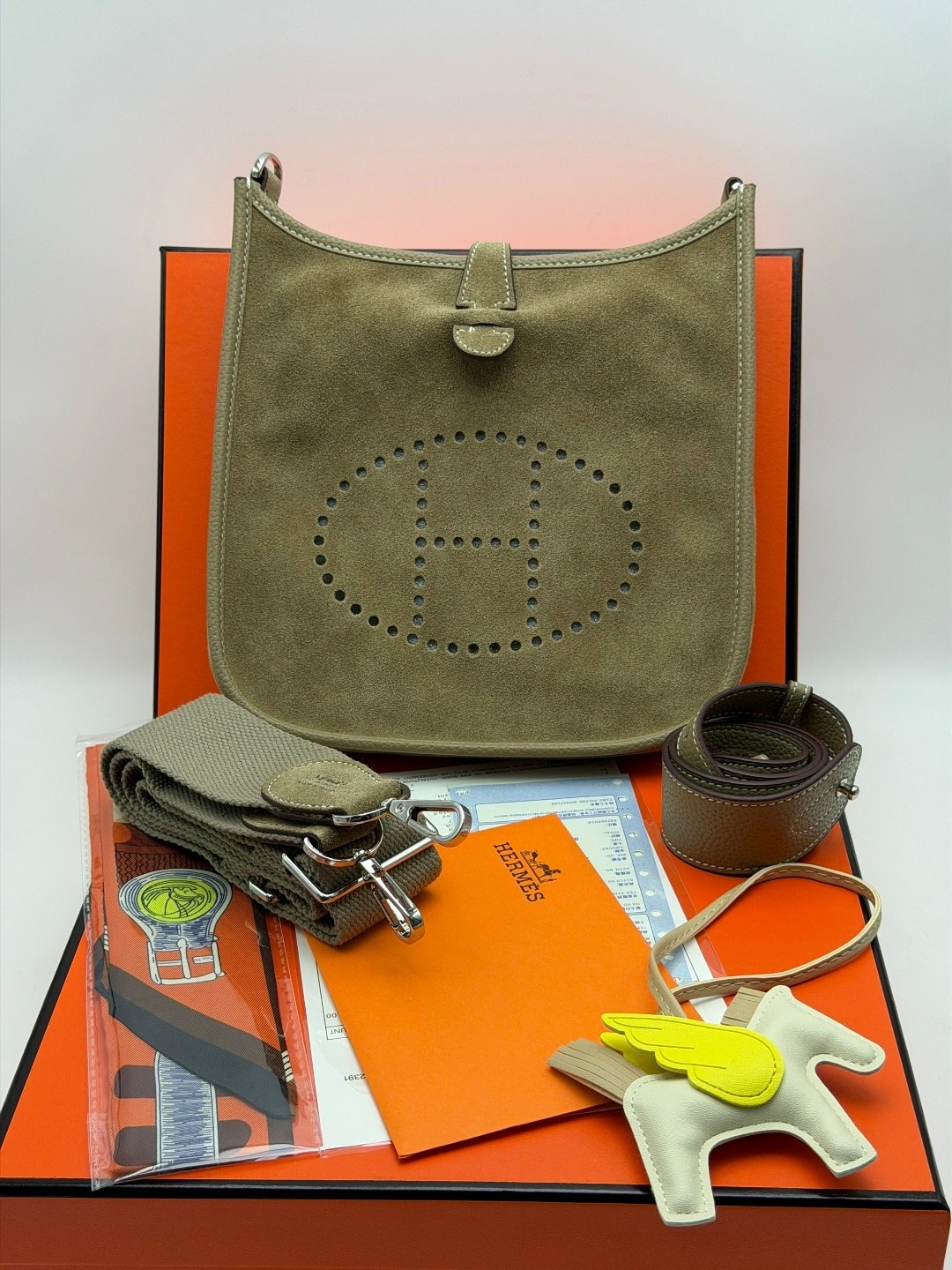 hermes сумка,сумка женская hermes,сумка hermes evelyne,эрмес сумка,сумка hermes через плечо