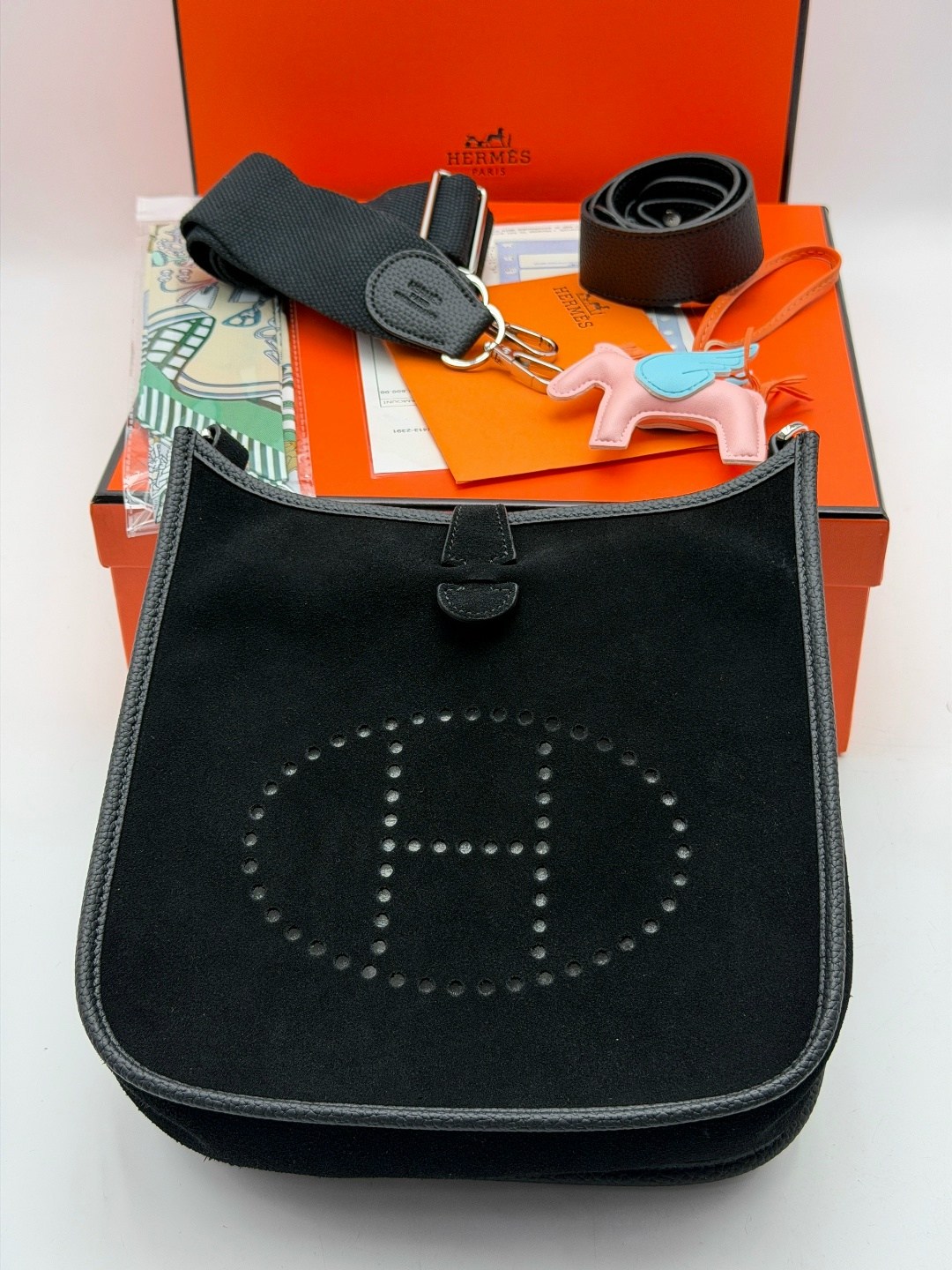 hermes сумка,сумка женская hermes,сумка hermes evelyne,эрмес сумка,сумка hermes через плечо
