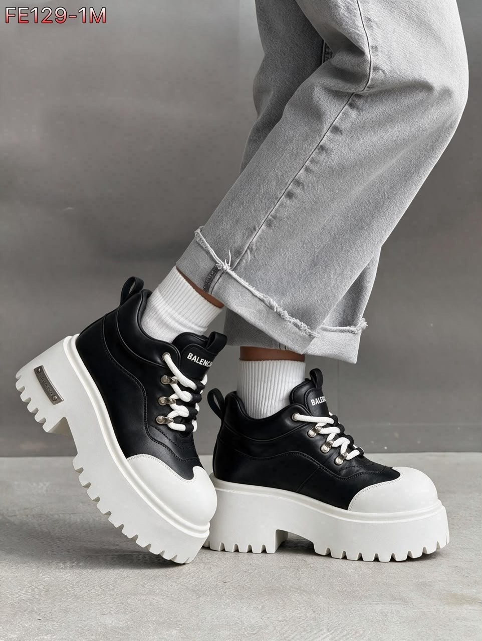 balenciaga женские кожаные ботинки balenciaga чёрного цвета,ботинки balenciaga,balenciaga женские кожаные ботинки чёрного цвета,,женские брендовые кожаные ботинки balenciaga premium