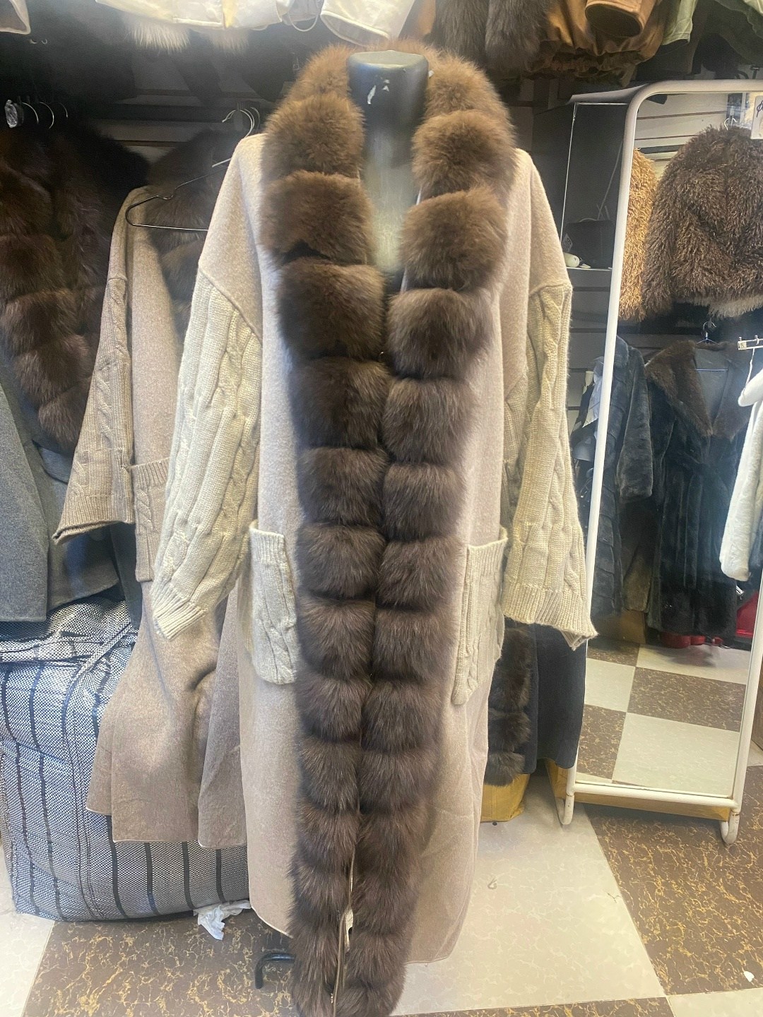 пальто с мехом,меховое пальто,пальто женское,пальто с соболем,женское длинное кашемировое пальто из натурального меха лисы