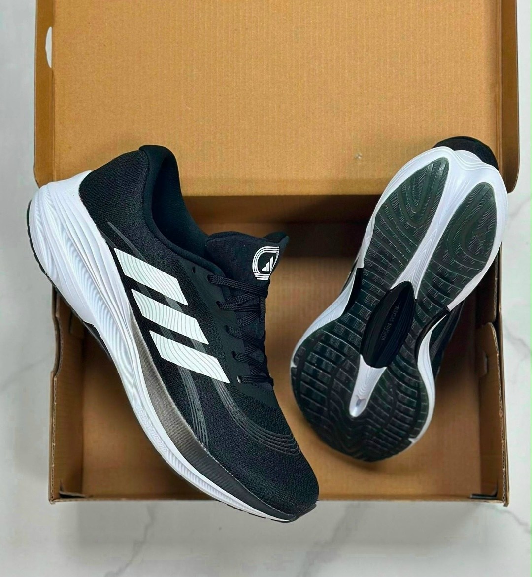 кроссовки adidas,кроссовки adidas adizero,кроссовки adidas adizero sl,кроссовки,кроссовки мужские adidas