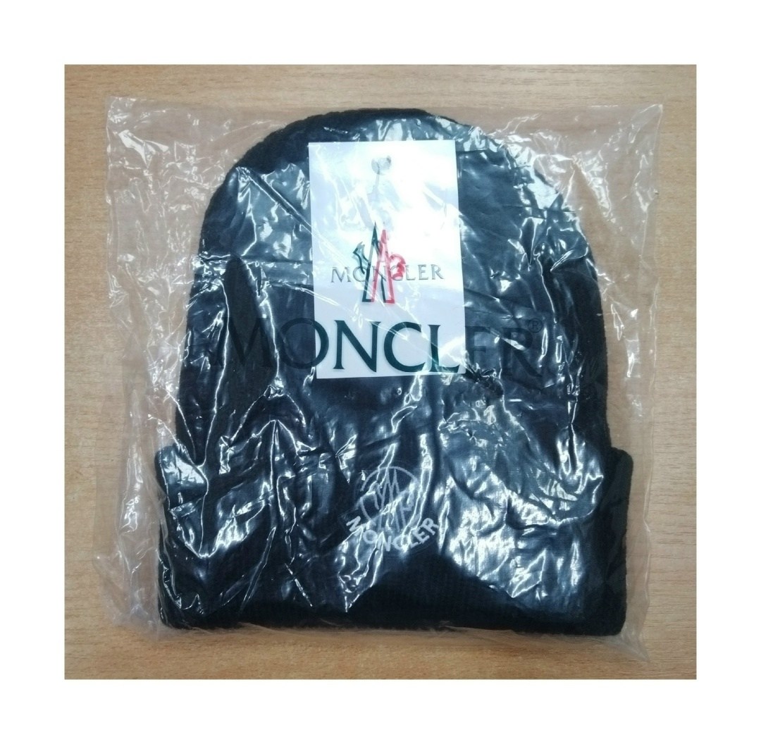 moncler шапка,шапка moncler мужская,moncler шапка бини с нашивкой-логотипом серый,шапка с подворотом премиум moncler,moncler шапка бини с нашивкой-логотипом черный